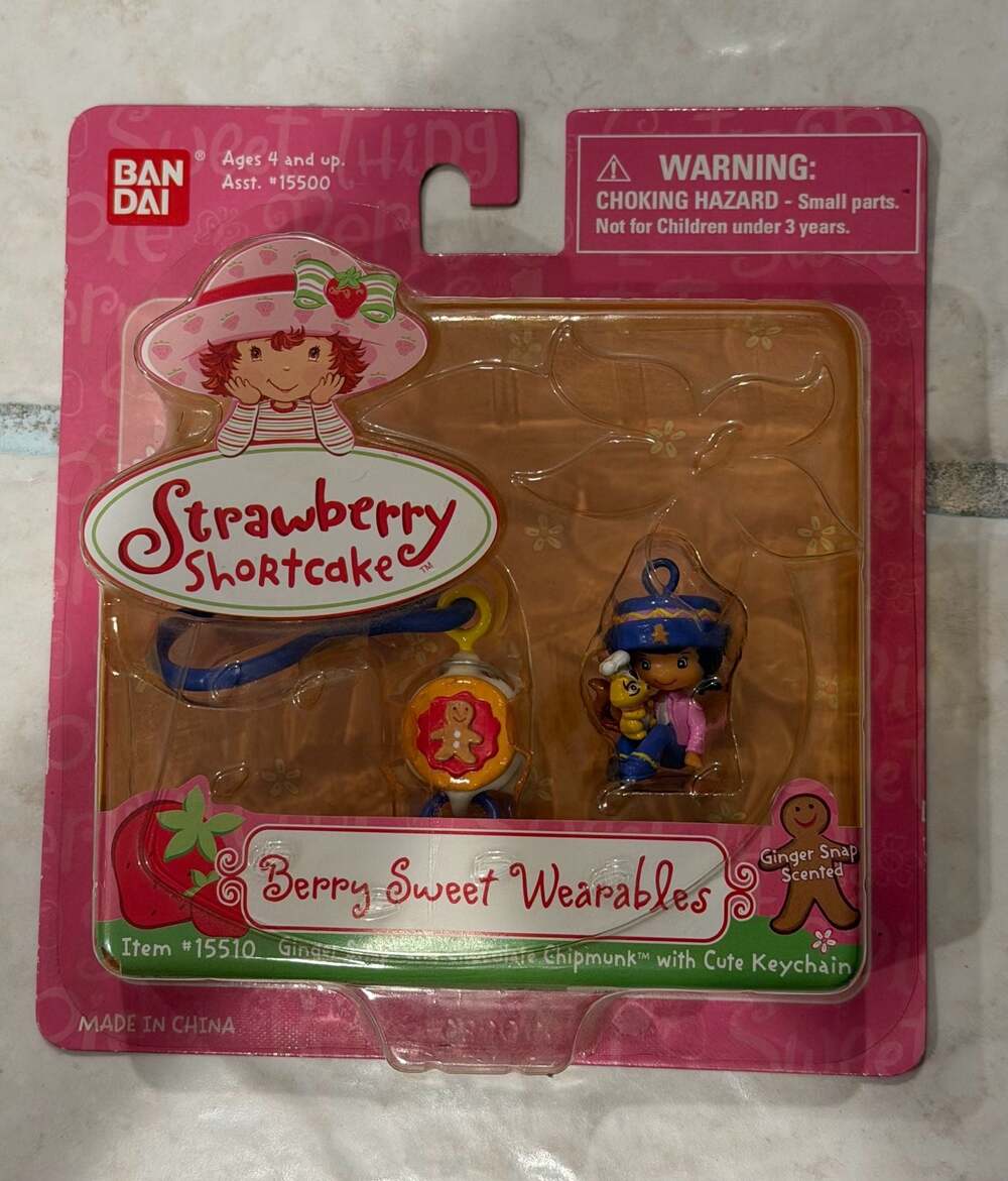 Vintage Bandai Strawberry Shortcake Ginger Snap Berry Sweet Wearable Keychain